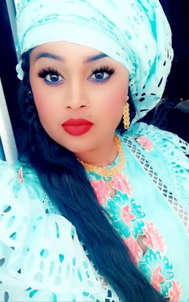 People : Fatima Zahra une femme en or !!!!