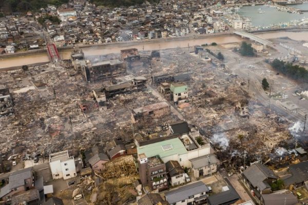 Japon: 48 morts et d’immenses dégâts après un monstrueux séisme
